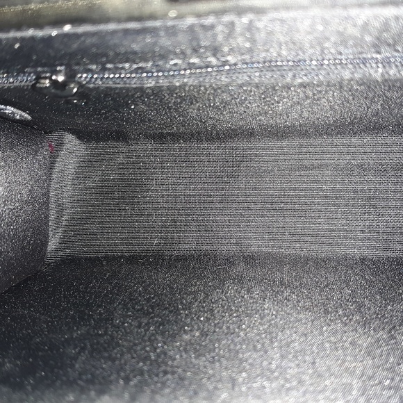 GUESS SHOULDER BAG - Picture 7 of 8